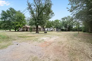 101 S Runnels Ave, Streetman, TX 75859 - Photo 34