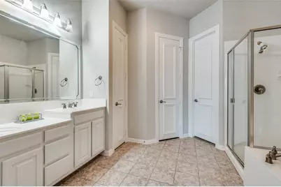 3351 Garrett Drive, Irving, TX 75062 - Photo 14