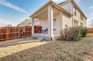3351 Garrett Dr, Irving, TX 75062 - Photo 22
