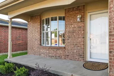 511 Hollyberry Drive, Mansfield, TX 76063 - Photo 4