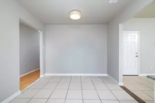 511 Hollyberry Dr, Mansfield, TX 76063 - Photo 10