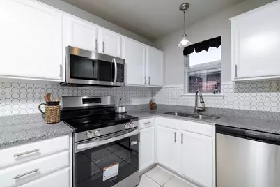 511 Hollyberry Drive, Mansfield, TX 76063 - Photo 6