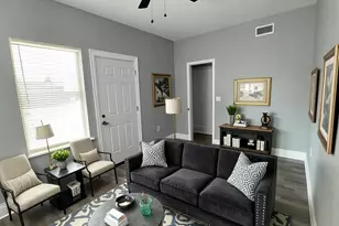 4947 E Side Ave, Dallas, TX 75214 - Photo 2