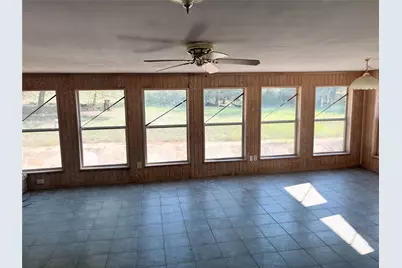 1009 11th Street NW, Mineral Wells, TX 76067 - Photo 4