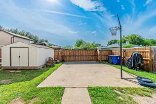 2355 Summit Ln, Dallas, TX 75227 - Photo 30