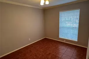 116 Kings Row, Garland, TX 75043 - Photo 8