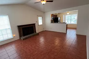 116 Kings Row, Garland, TX 75043 - Photo 4