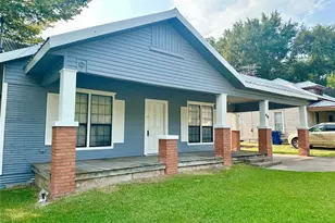 410 S Preston St, Wolfe City, TX 75496 - Photo 1