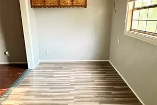 410 S Preston St, Wolfe City, TX 75496 - Photo 22