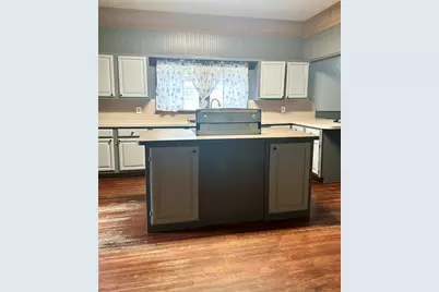 410 S Preston Street, Wolfe City, TX 75496 - Photo 8