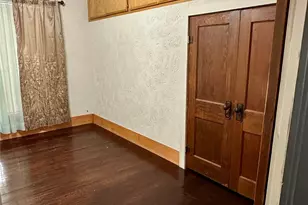 410 S Preston St, Wolfe City, TX 75496 - Photo 20