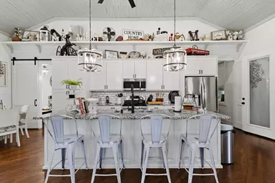 100 Sanders Lane, Collinsville, TX 76233 - Photo 4