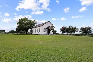 100 Sanders Ln, Collinsville, TX 76233 - Photo 34