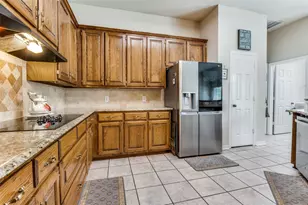 1020 Shady Oak Trail, Mansfield, TX 76063 - Photo 12