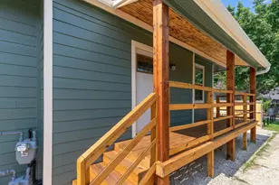 1030 N Bishop Ave, Dallas, TX 75208 - Photo 2