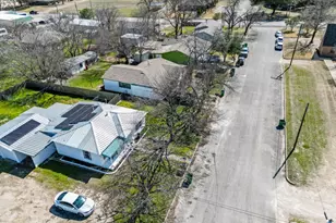 115 N Avenue T, Clifton, TX 76634 - Photo 2