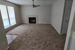 8117 Foxfire Ln, White Settlement, TX 76108 - Photo 4