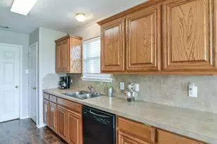 12429 Seven Eagles Ln, Fort Worth, TX 76028 - Photo 2