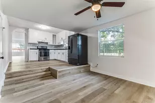 109 S Judkins St, Fort Worth, TX 76111 - Photo 14