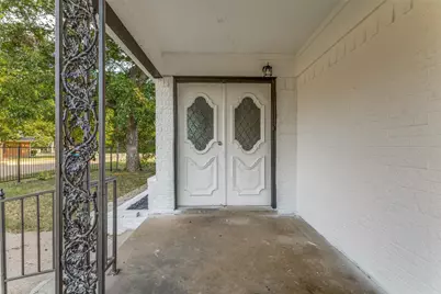 109 S Judkins Street, Fort Worth, TX 76111 - Photo 4