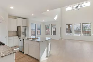 2808 Bluebird Ct, Arlington, TX 76015 - Photo 2