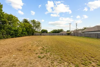 2516 Gerry Way Street, Lancaster, TX 75134 - Photo 36