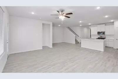 2816 Bluebird Court, Arlington, TX 76015 - Photo 10