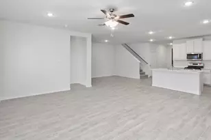 2816 Bluebird Ct, Arlington, TX 76015 - Photo 10