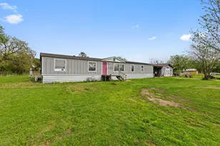 1128 County Rd 429, Cleburne, TX 76031 - Photo 16