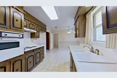 6301 Wrigley Way, Fort Worth, TX 76133 - Photo 14