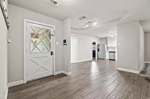 878 N Main Dr, Van Alstyne, TX 75495 - Photo 4