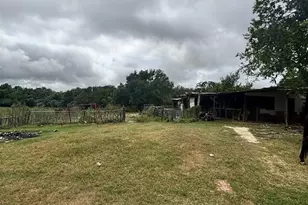 260 Wonder Dr, Springtown, TX 76082 - Photo 2