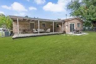 5229 Ira Street N, Haltom City, TX 76117 - Photo 28