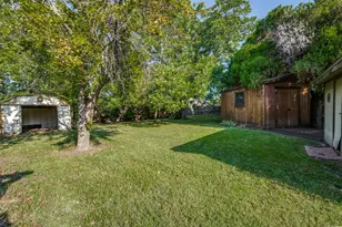 1027 Stanley St, Denton, TX 76201 - Photo 36