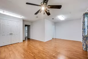 1027 Stanley St, Denton, TX 76201 - Photo 6