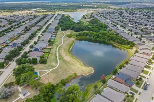 8837 Tenderfoot Ln, Aubrey, TX 76227 - Photo 28