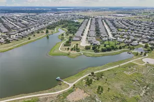 8837 Tenderfoot Ln, Aubrey, TX 76227 - Photo 32