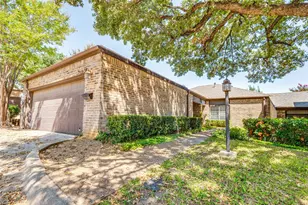 2731 Fairway Park St, Grand Prairie, TX 75050 - Photo 4