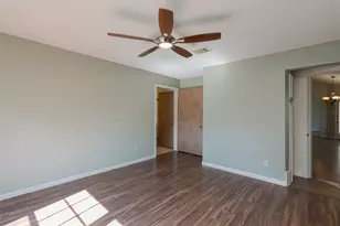 243 Teakwood Ln, Lewisville, TX 75067 - Photo 12