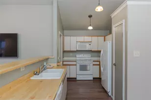 243 Teakwood Ln, Lewisville, TX 75067 - Photo 8