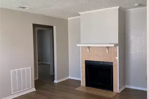 1112 Valley View Dr, Glenn Heights, TX 75154 - Photo 6