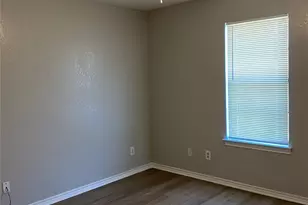 1112 Valley View Dr, Glenn Heights, TX 75154 - Photo 12