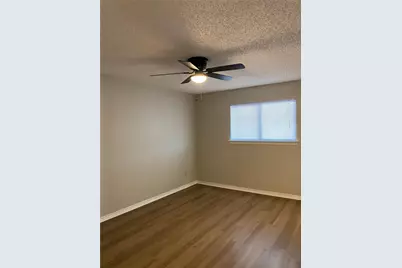 1112 Valley View Drive, Glenn Heights, TX 75154 - Photo 16