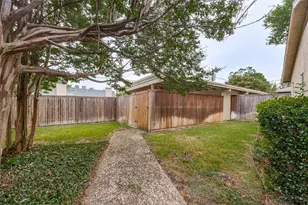 7517 Meadow Oaks Dr, Dallas, TX 75230 - Photo 24