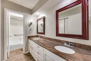 7517 Meadow Oaks Dr, Dallas, TX 75230 - Photo 18