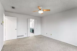 5813 Preston Valley Dr, Dallas, TX 75240 - Photo 26