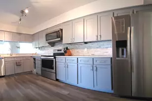 1827 Lakecrest Cir, Carrollton, TX 75006 - Photo 4