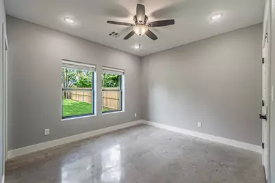 117 W Sears Street, Denison, TX 75021 - Photo 8