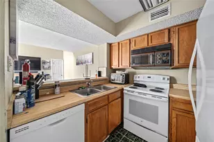 9811 Walnut St, Dallas, TX 75243 - Photo 8