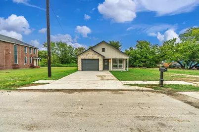 2208 Mill Street, Greenville, TX 75401 - Photo 28